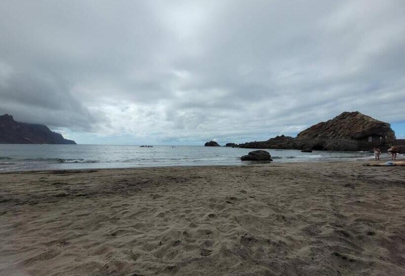 پانسیون Room In Lodge Beautiful Sunsets From The Balcony El Roque