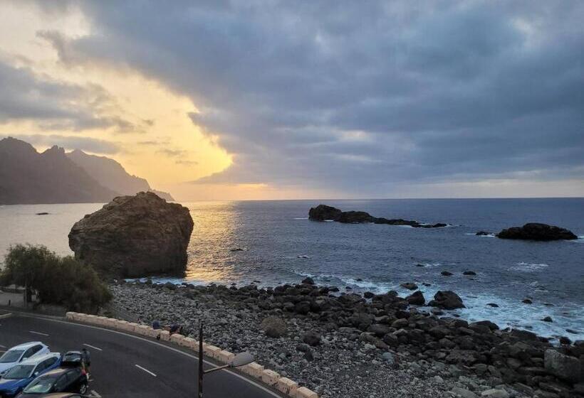 پانسیون Room In Lodge Beautiful Sunsets From The Balcony El Roque