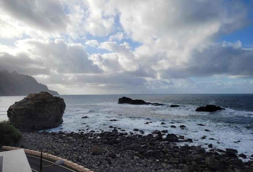 پانسیون Room In Lodge Beautiful Sunsets From The Balcony El Roque