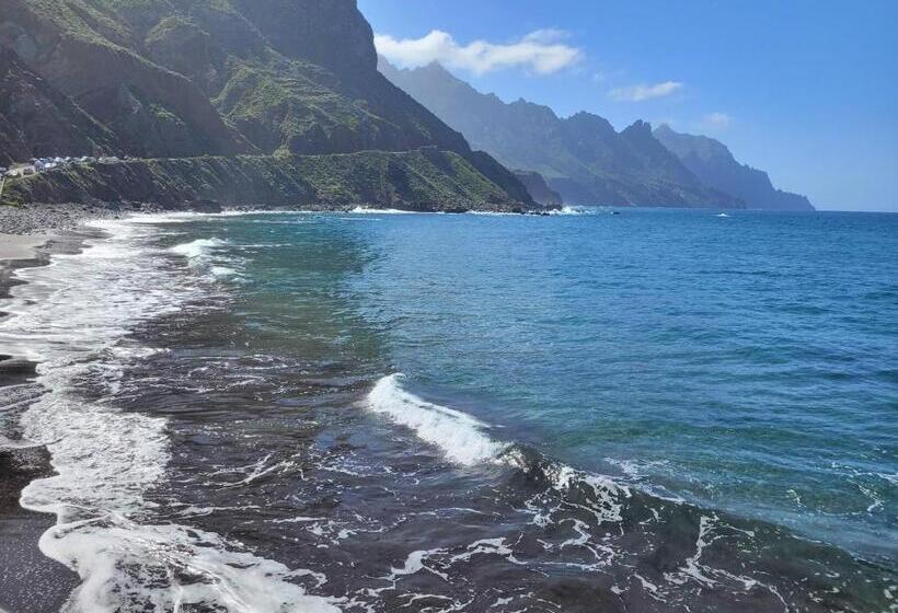 پانسیون Room In Lodge Beautiful Sunsets From The Balcony El Roque