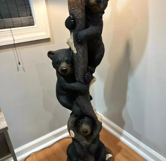 ペンション The Bear’s Den