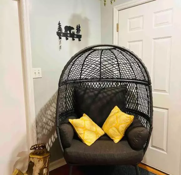 ペンション The Bear’s Den