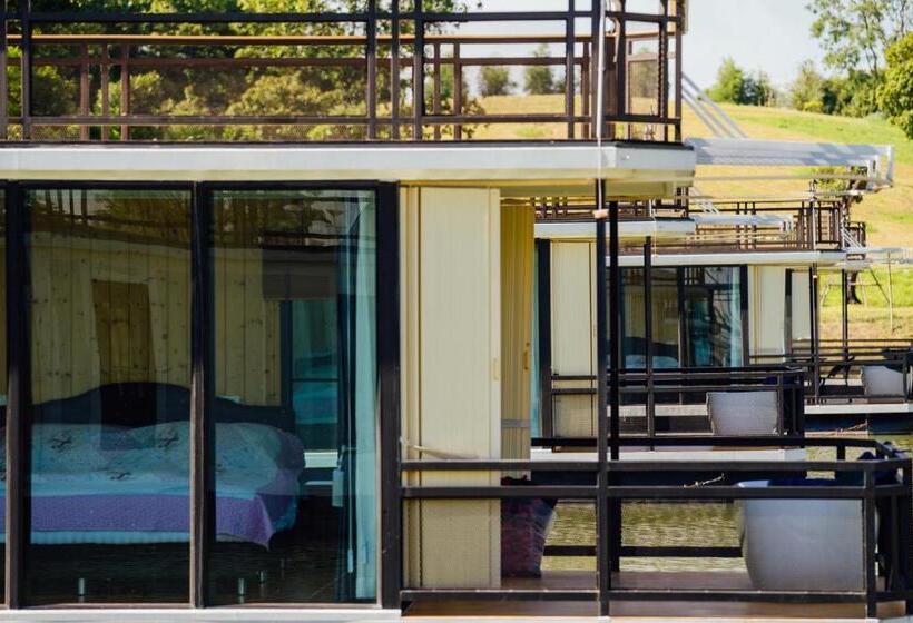 منتجع Chiangrung Park