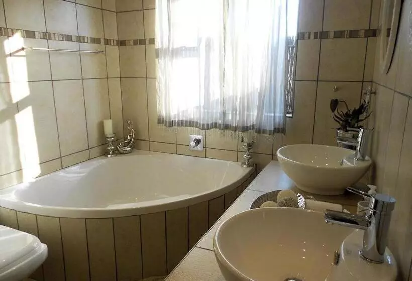 Amani Boutique Hotel And Conference Centre