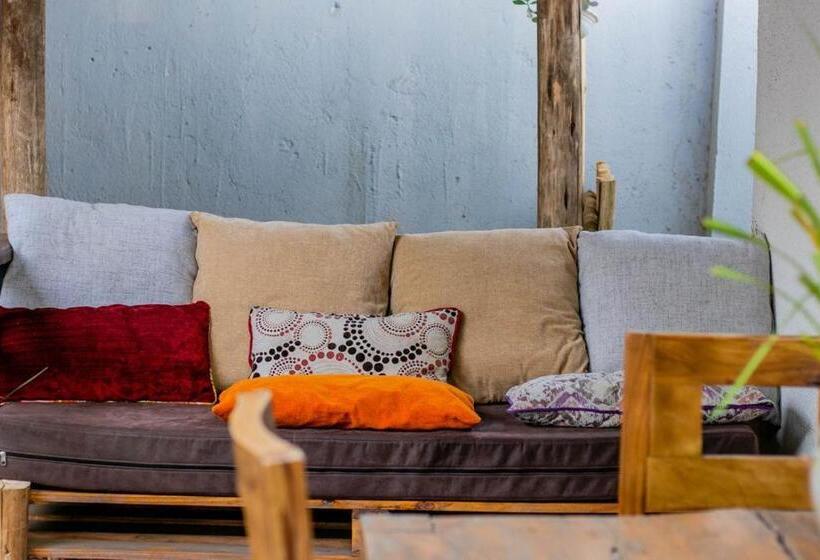 Bed and Breakfast Blue Elephant Villas