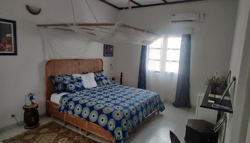 تختخواب و صبحانه La Villa Tcha Tcha