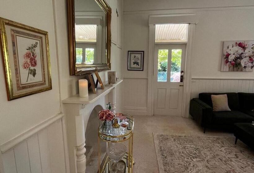 تختخواب و صبحانه Tanglewood House, Sheffield Tasmania