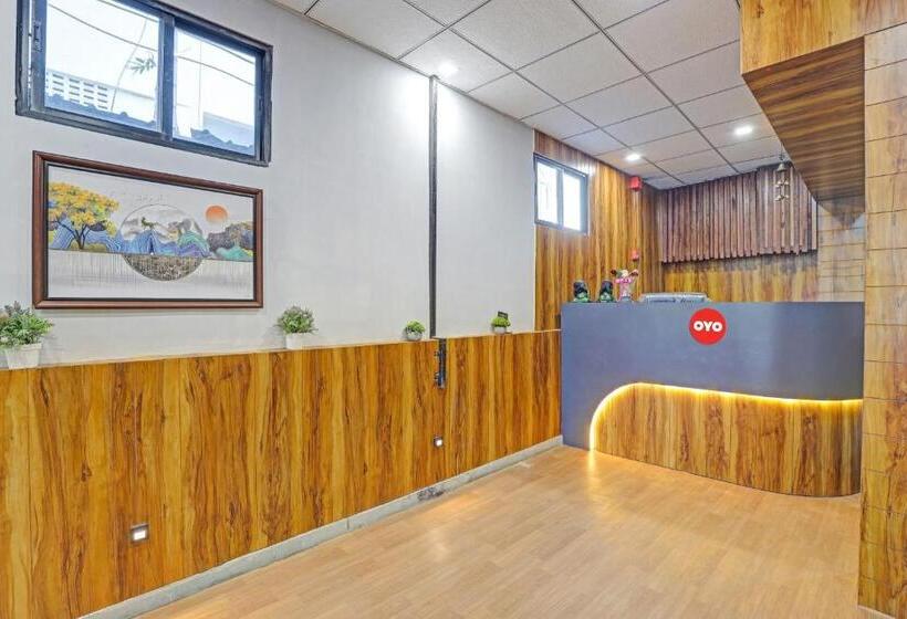 Collection O Hotel Dumas Rooms & Restaurant