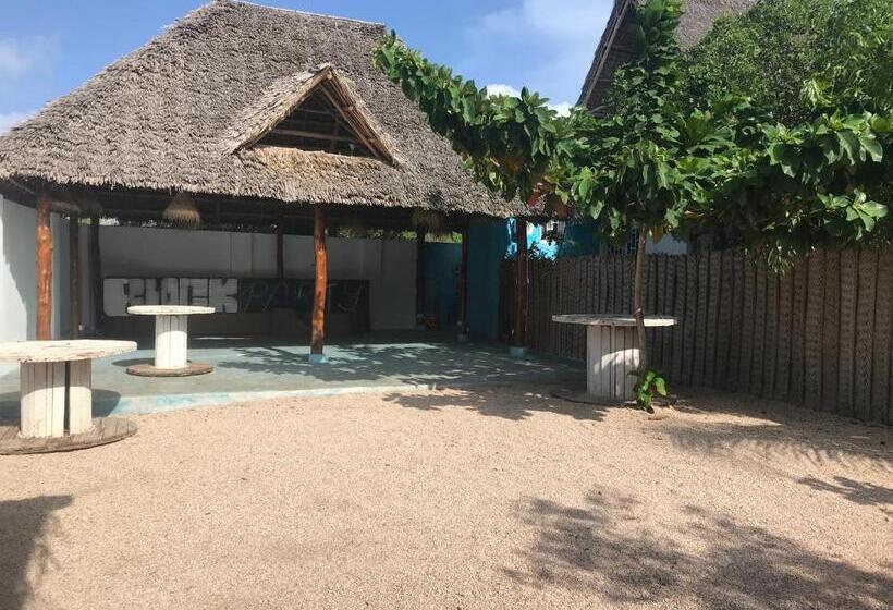 ホテル Blurum Art Garden