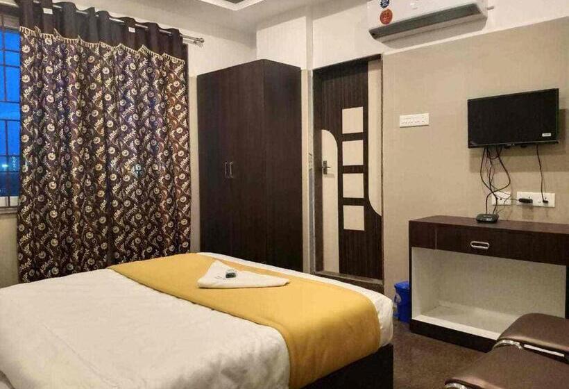 Отель Kjrresidency& Rooms