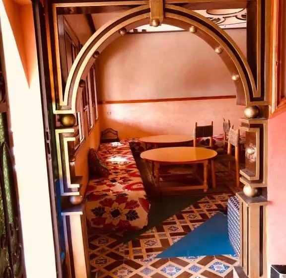 Hotelli Restaurant Hollywood Africa