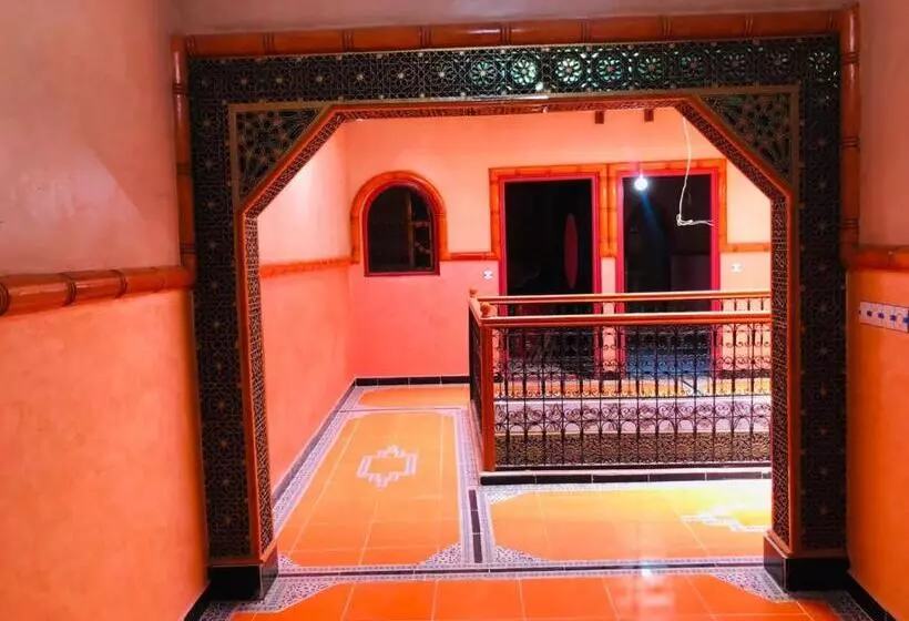 Hotelli Restaurant Hollywood Africa