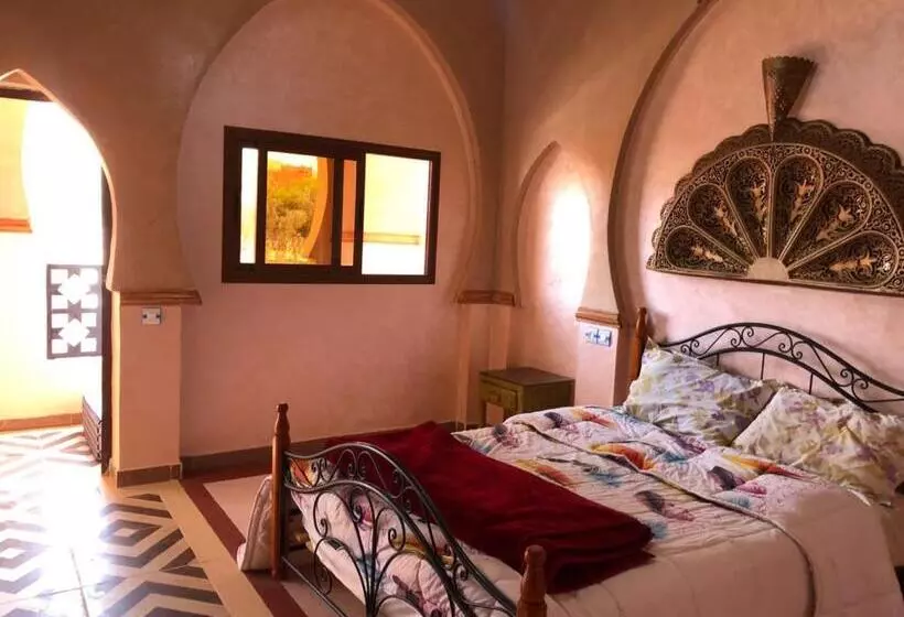 Hotelli Restaurant Hollywood Africa