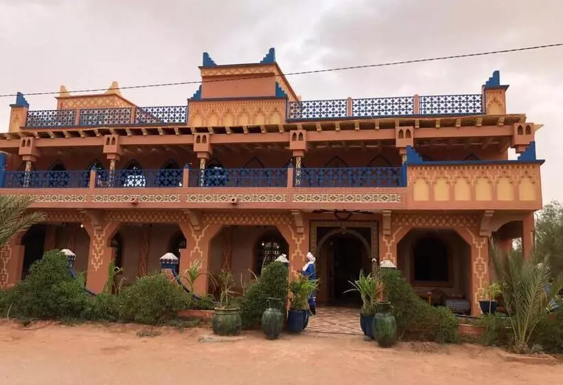 Hotelli Restaurant Hollywood Africa