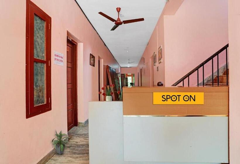 בית מלון כפרי Spot On 70279 Unique Residency