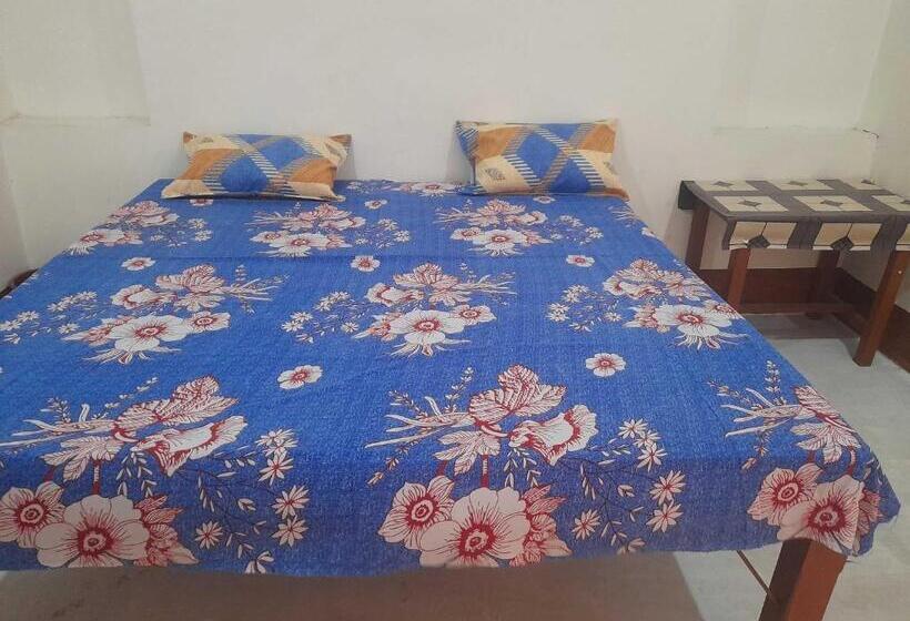 ホテル Spot On Ganga Darshan