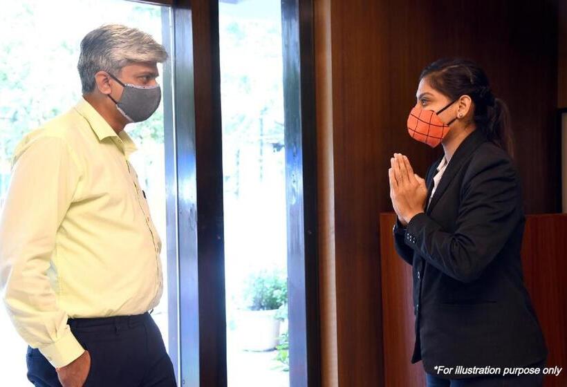 Hotelli Spot On Naaz Residency