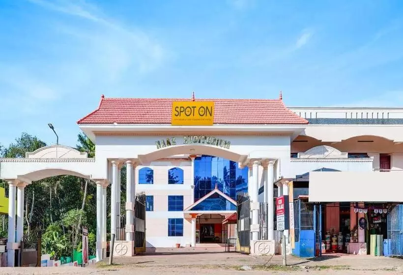 ホテル Spot On Naaz Residency