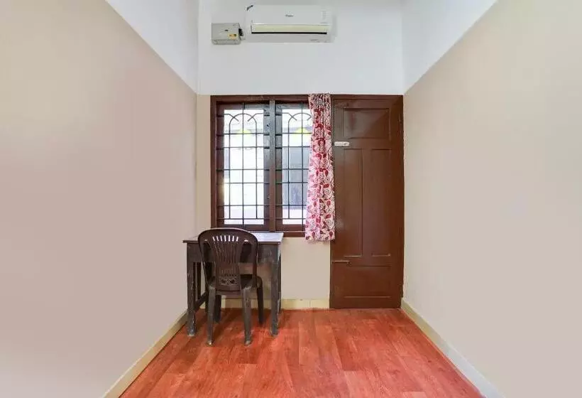 ホテル Spot On Naaz Residency