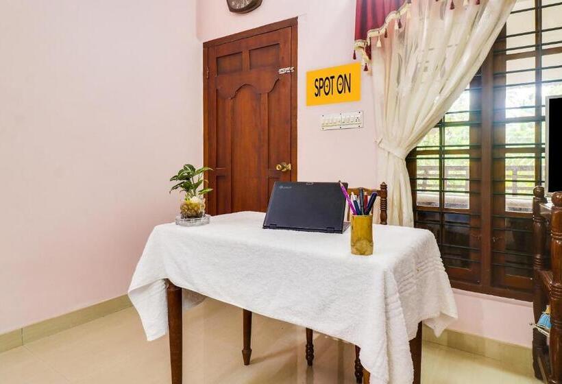 Hotelli Spot On Naaz Residency