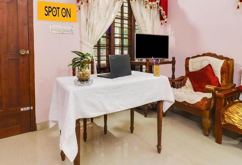 Hotelli Spot On Naaz Residency