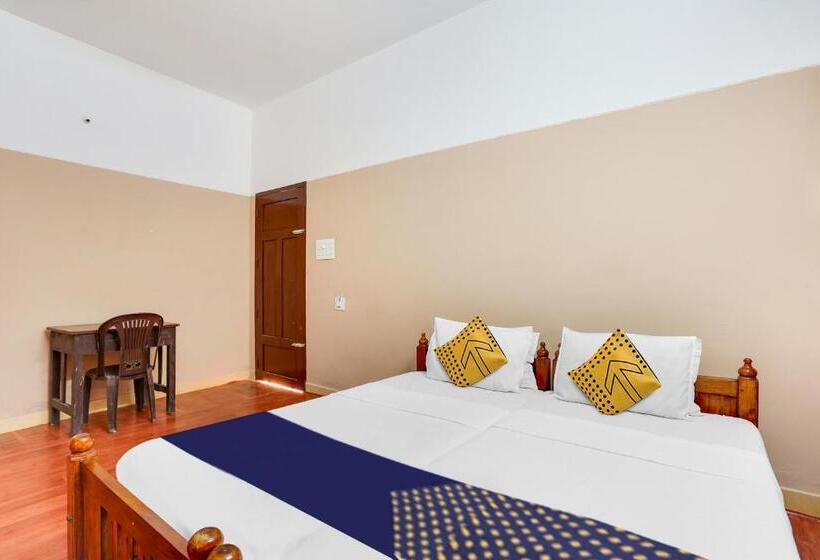 Hotelli Spot On Naaz Residency