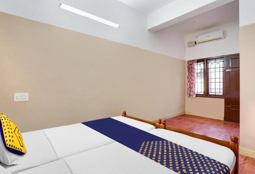 Hotelli Spot On Naaz Residency