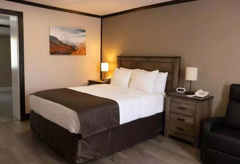 Motel 7 Inn & Suites