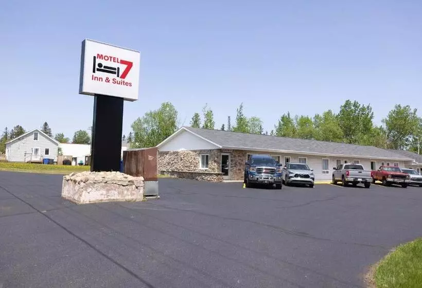 Motel 7 Inn & Suites
