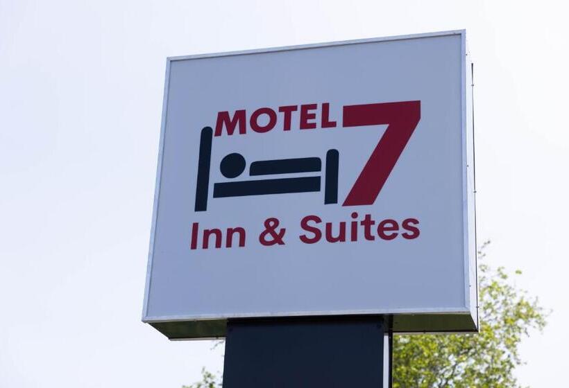Motel 7 Inn & Suites