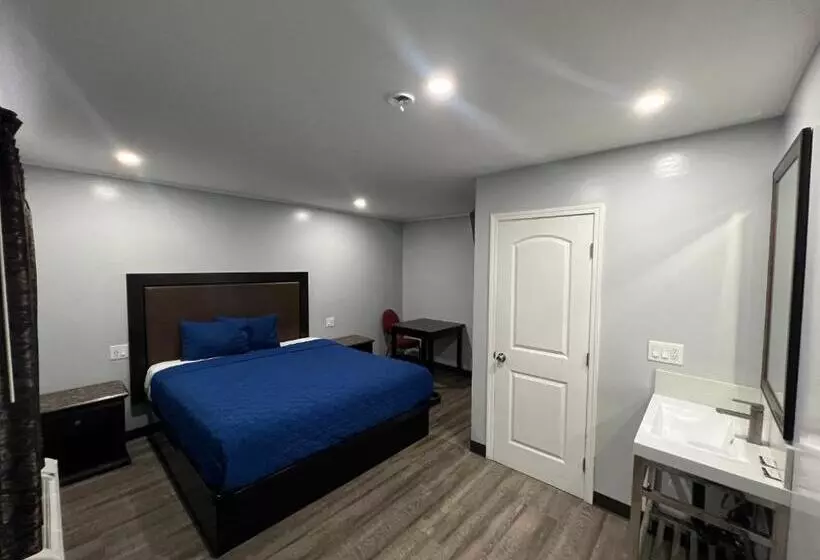 مُتل Pine Tree Inn