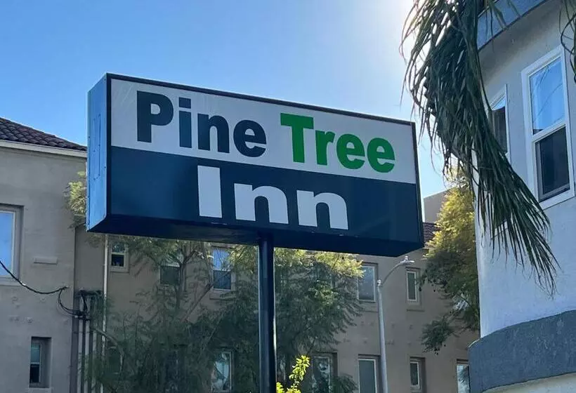 مُتل Pine Tree Inn