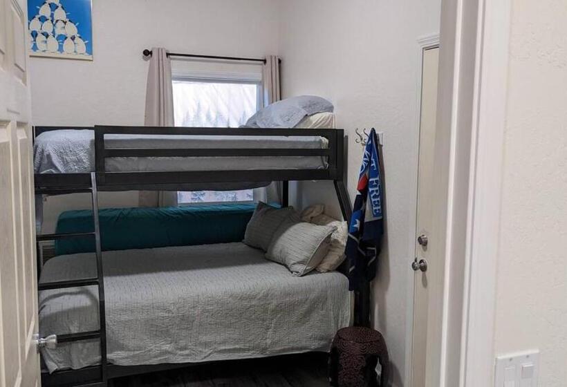 ペンション Chili Bar Casita