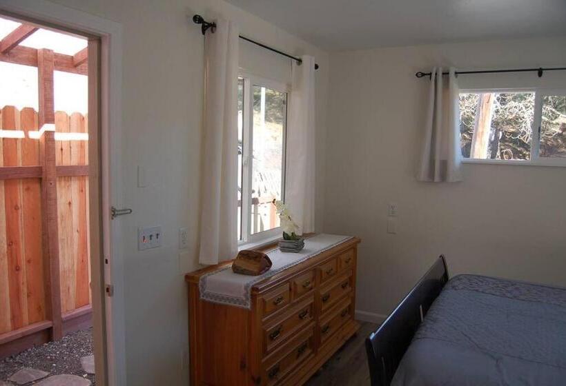 ペンション Chili Bar Casita