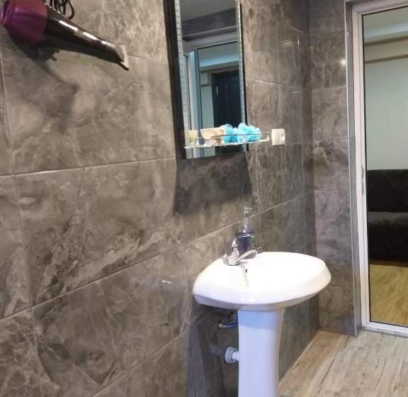 پانسیون Guest House Aisi