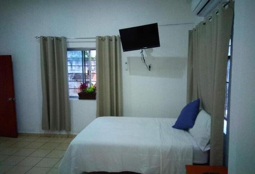 بنسيون Los Arcos