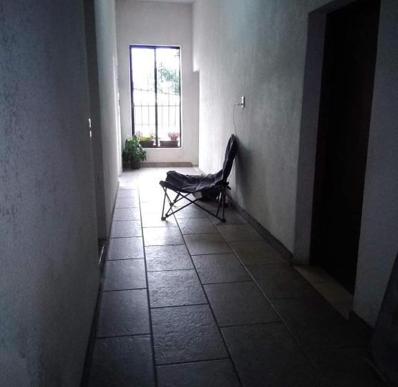 بنسيون Los Arcos