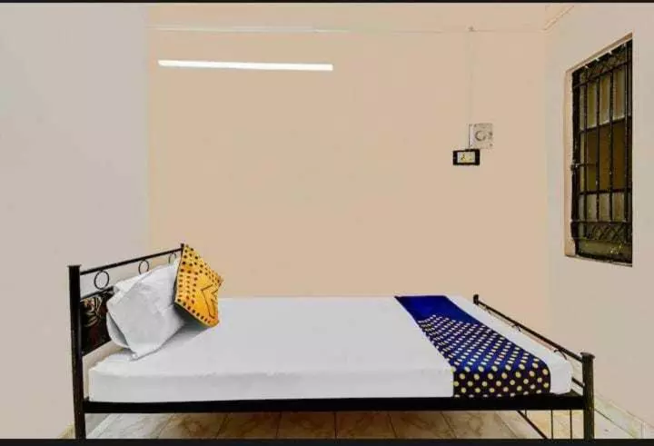 Pop Hotel C & S