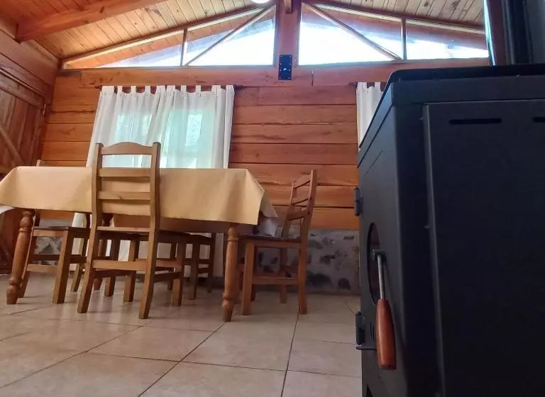 ユースホステル Cabañas Brisas Del Bosque