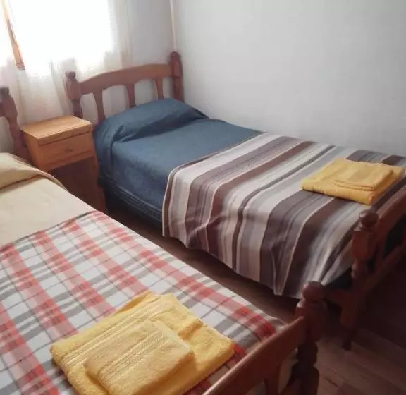 ユースホステル Cabañas Brisas Del Bosque