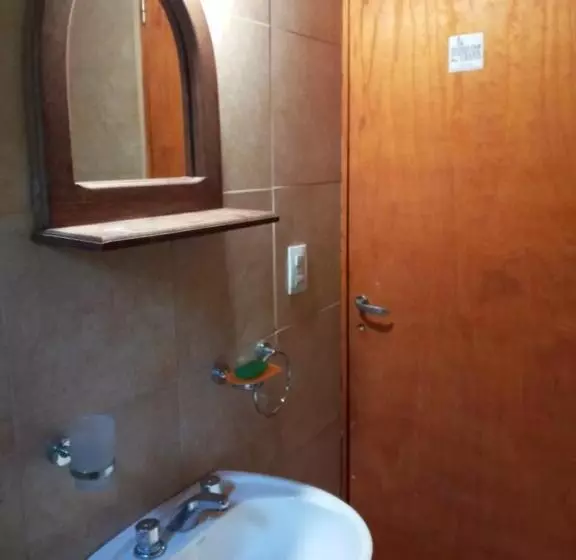 ユースホステル Cabañas Brisas Del Bosque