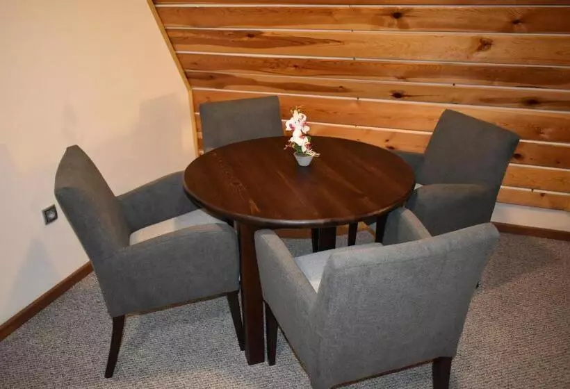 تختخواب و صبحانه Pansion Zlatna Zita