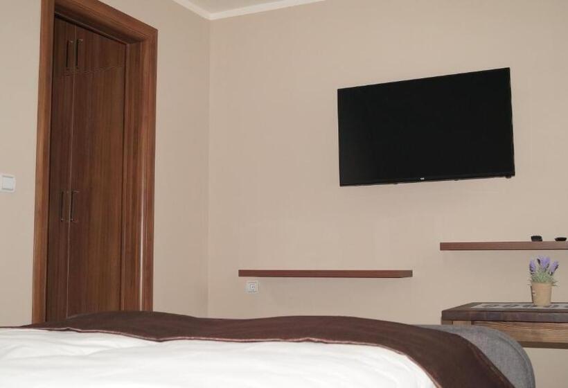 تختخواب و صبحانه Pansion Zlatna Zita