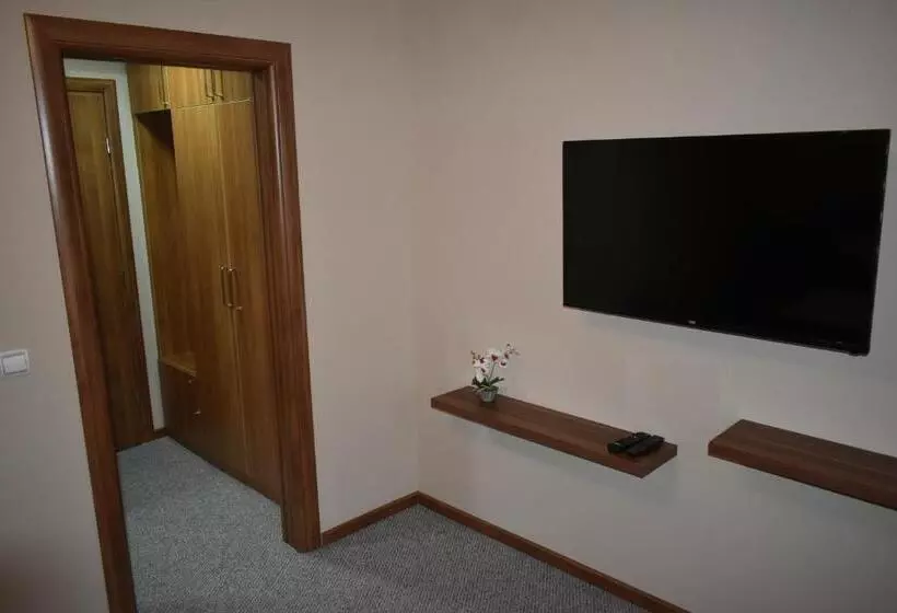 تختخواب و صبحانه Pansion Zlatna Zita