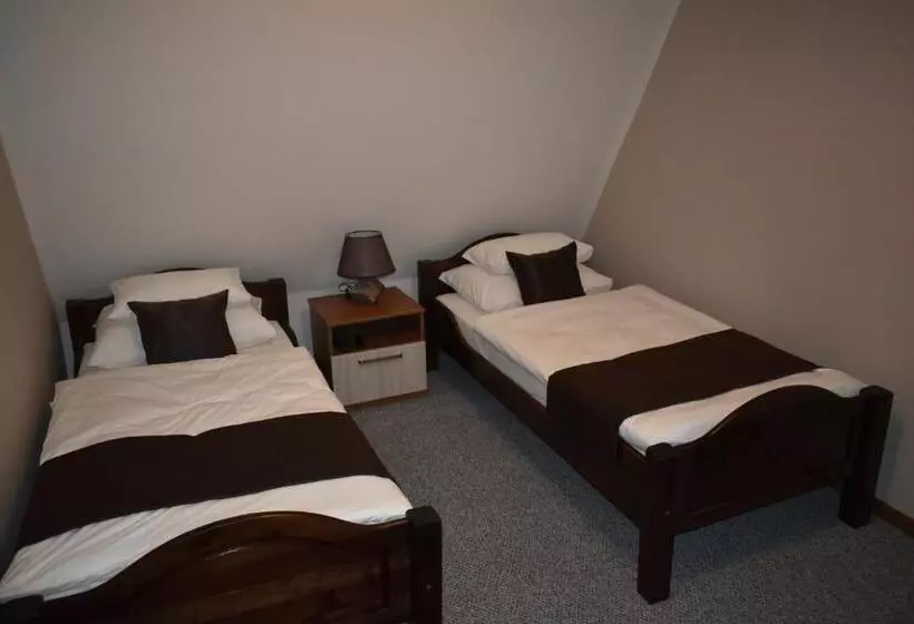 تختخواب و صبحانه Pansion Zlatna Zita