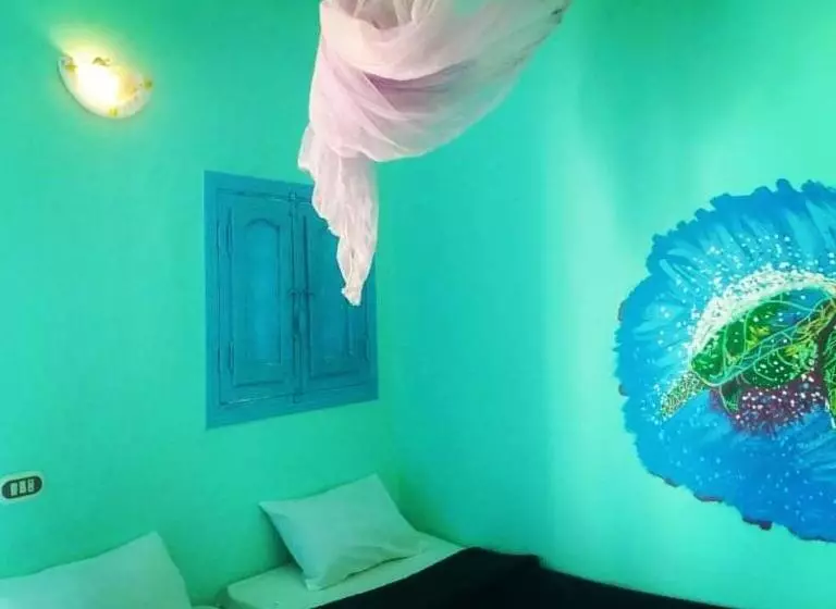 هتل Blue Bird Village