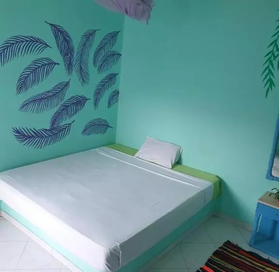 هتل Blue Bird Village