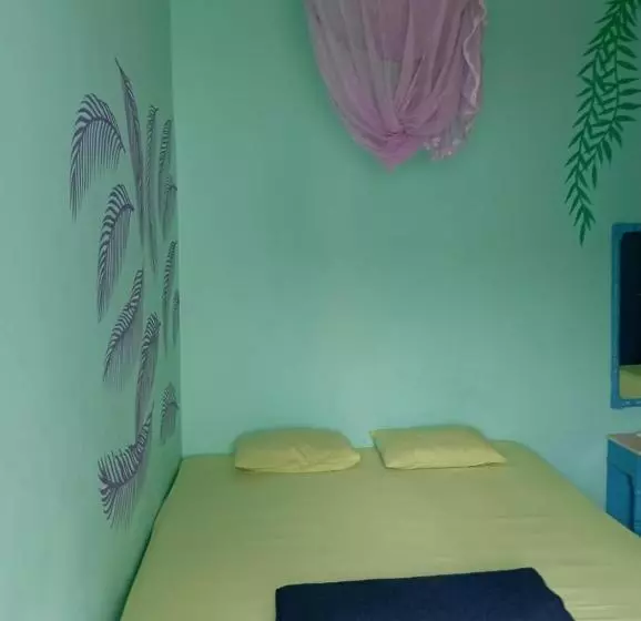 هتل Blue Bird Village