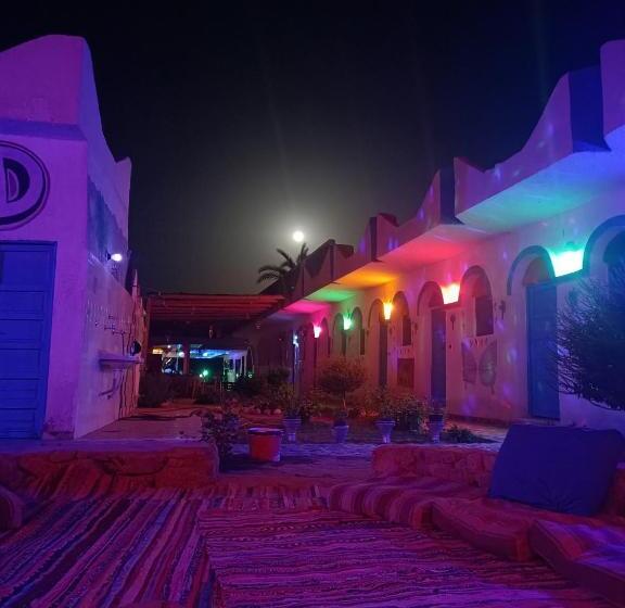 هتل Blue Bird Village