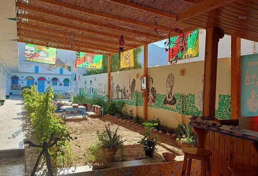 هتل Blue Bird Village